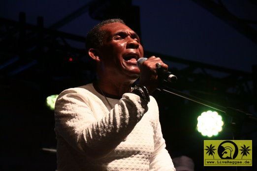 Ken Boothe (Jam) with The Magic Touch - This Is Ska Festival Wasserburg Rosslau 22.06.2019 (2).JPG